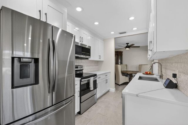 4361 NW 12th Drive NW, Deerfield Beach, FL 33064