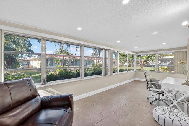 4361 NW 12th Drive NW, Deerfield Beach, FL 33064