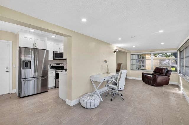 4361 NW 12th Drive NW, Deerfield Beach, FL 33064