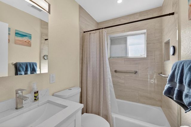 4361 NW 12th Drive NW, Deerfield Beach, FL 33064