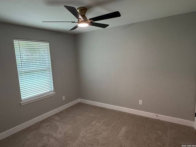 146 Redrock Dr, San Antonio, TX 78213