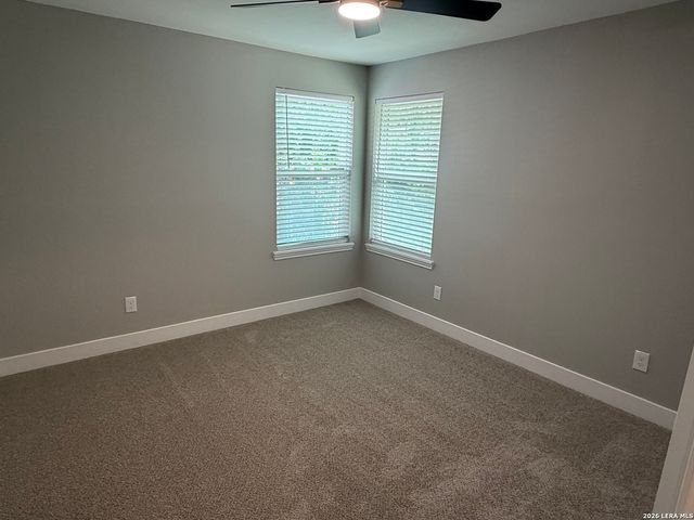 146 Redrock Dr, San Antonio, TX 78213