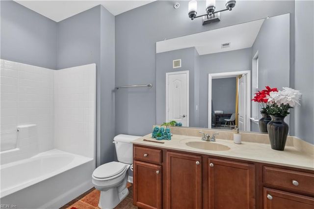 912 Southmoor Dr Unit 202, Virginia Beach, VA 23455
