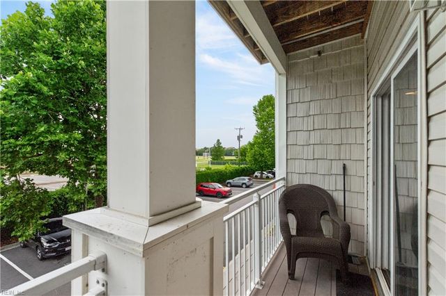 912 Southmoor Dr Unit 202, Virginia Beach, VA 23455