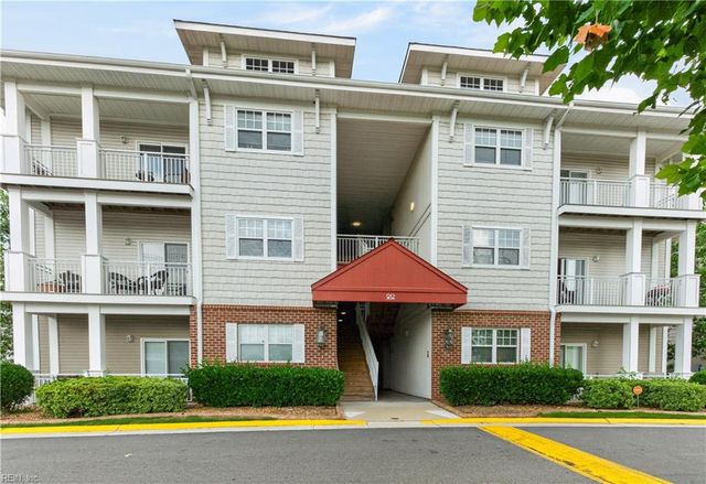 912 Southmoor Dr Unit 202, Virginia Beach, VA 23455