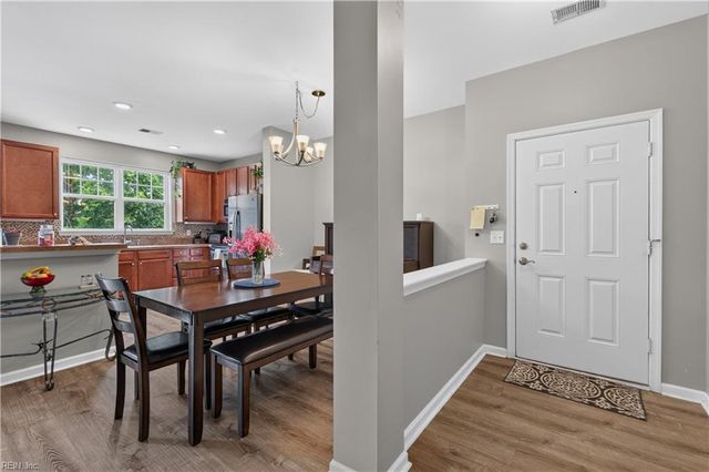 912 Southmoor Dr Unit 202, Virginia Beach, VA 23455