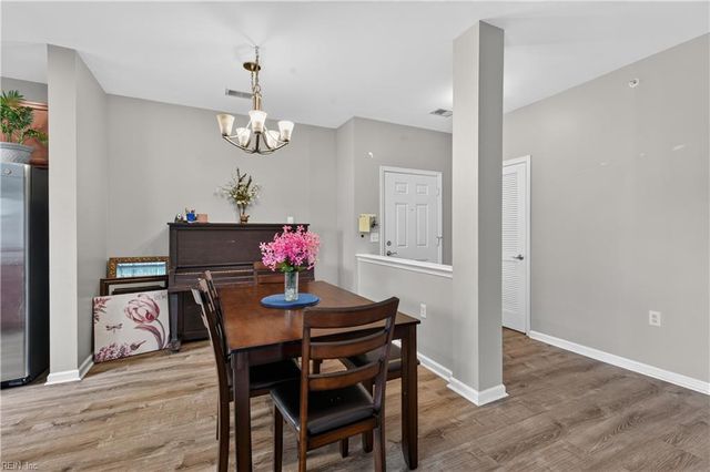 912 Southmoor Dr Unit 202, Virginia Beach, VA 23455