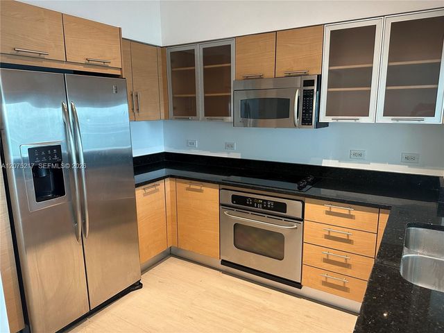 31 SE 5th Street 1007, Miami, FL 33131