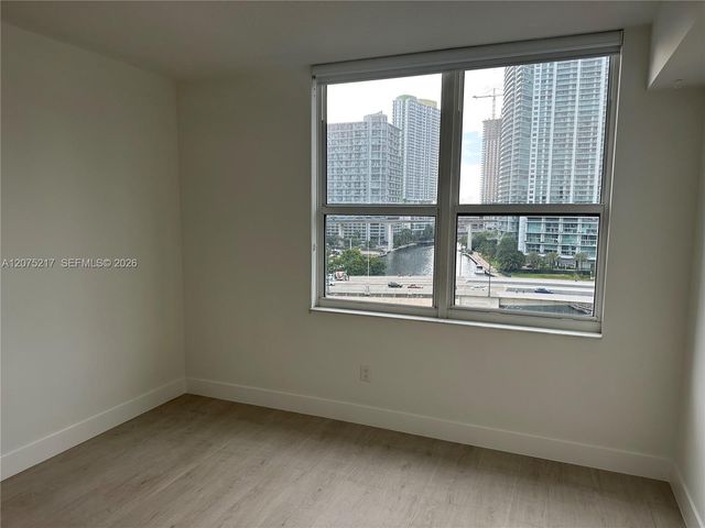31 SE 5th Street 1007, Miami, FL 33131