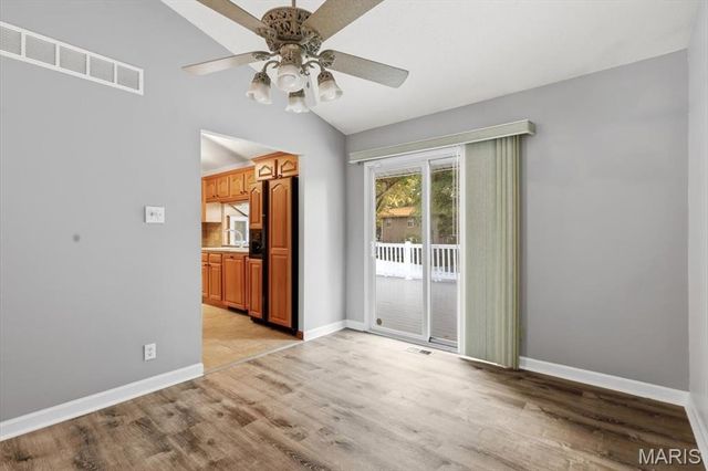 12243 Foxpoint Drive, Maryland Heights, MO 63043