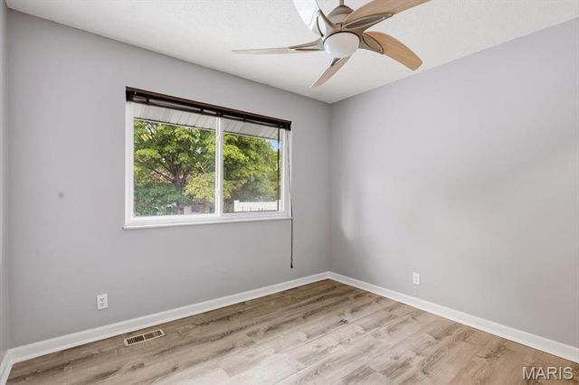 12243 Foxpoint Drive, Maryland Heights, MO 63043