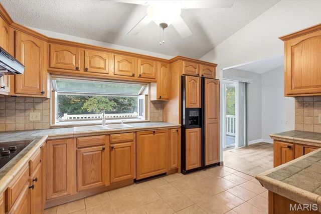 12243 Foxpoint Drive, Maryland Heights, MO 63043