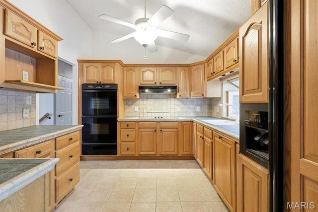 12243 Foxpoint Drive, Maryland Heights, MO 63043