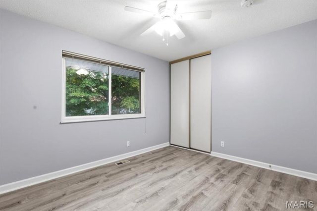 12243 Foxpoint Drive, Maryland Heights, MO 63043