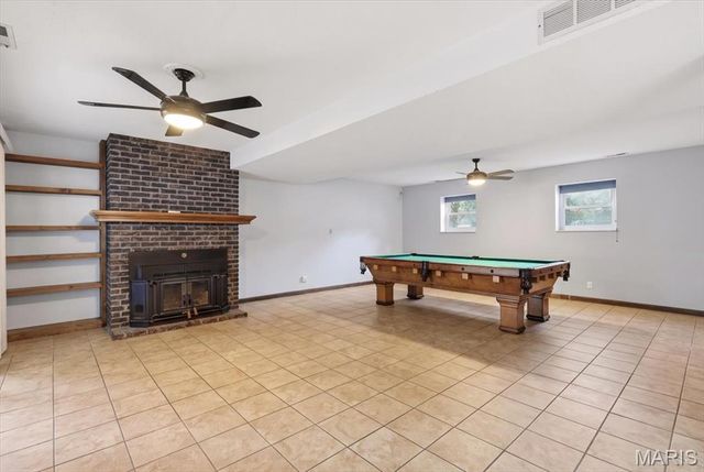 12243 Foxpoint Drive, Maryland Heights, MO 63043