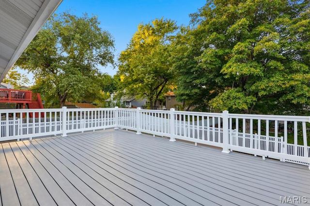 12243 Foxpoint Drive, Maryland Heights, MO 63043