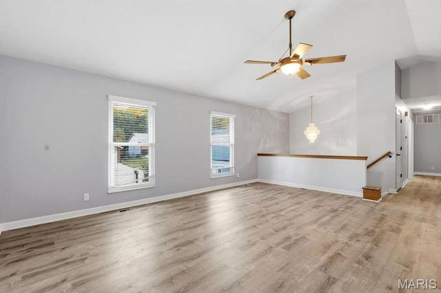 12243 Foxpoint Drive, Maryland Heights, MO 63043