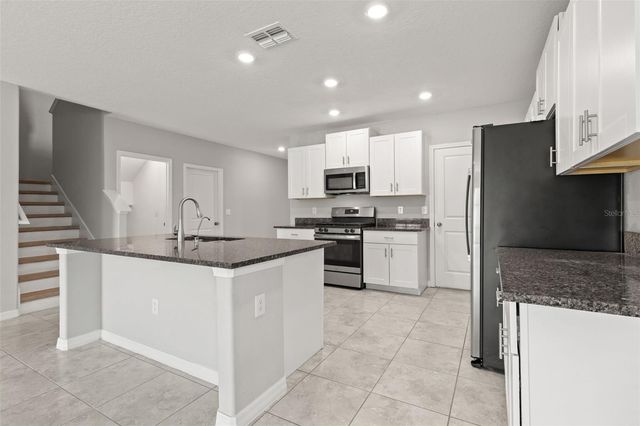 5061 WHITE CHICORY DRIVE, Apollo Beach, FL 33572