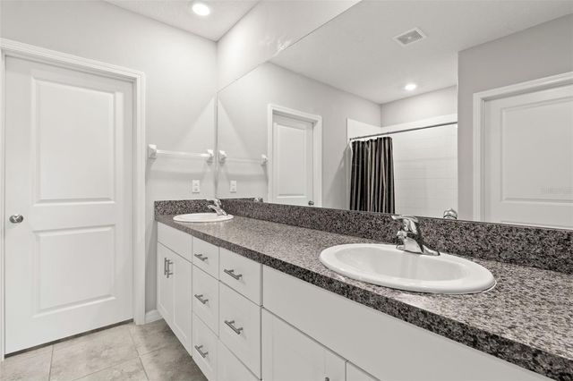 5061 WHITE CHICORY DRIVE, Apollo Beach, FL 33572