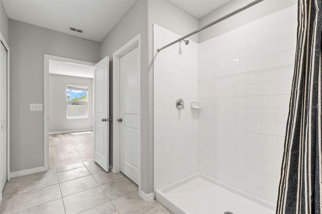 5061 WHITE CHICORY DRIVE, Apollo Beach, FL 33572