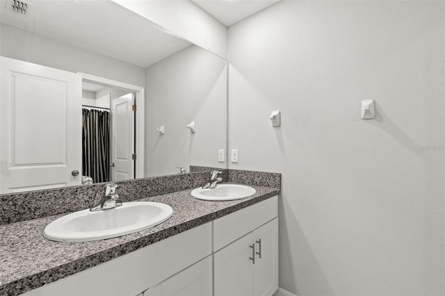 5061 WHITE CHICORY DRIVE, Apollo Beach, FL 33572
