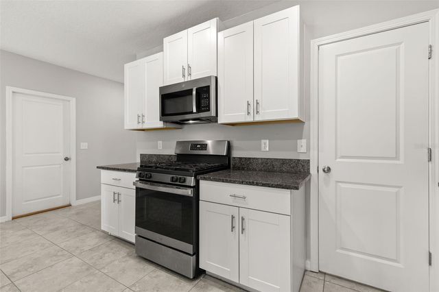 5061 WHITE CHICORY DRIVE, Apollo Beach, FL 33572