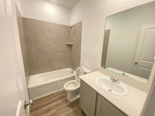 1709 Lake Grove Drive, Little Elm, TX 75068