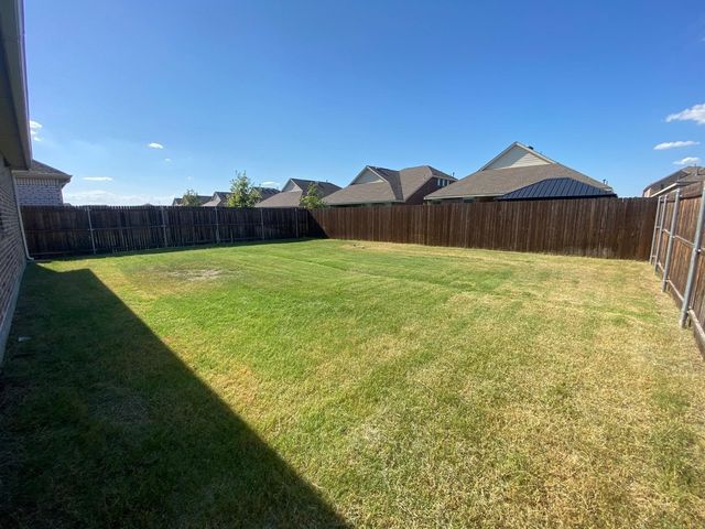 1709 Lake Grove Drive, Little Elm, TX 75068