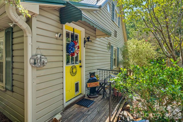 242 Whitney Boulevard, Lake Lure, NC 28746