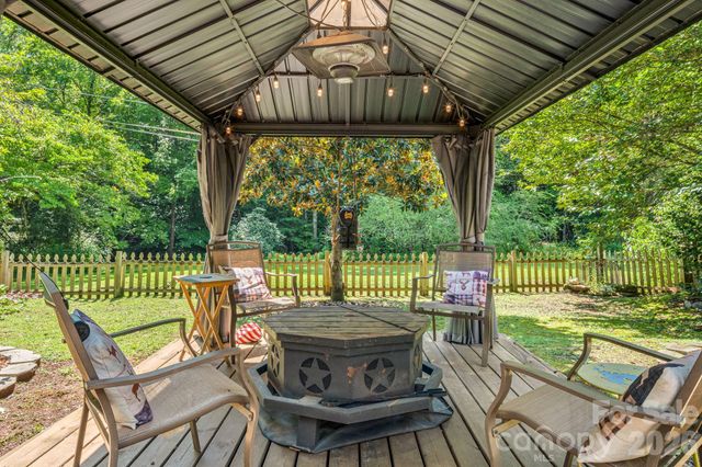 242 Whitney Boulevard, Lake Lure, NC 28746