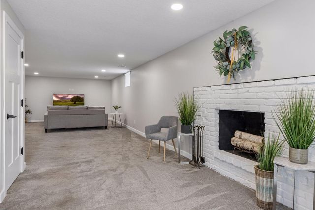 9925 Nord Road, Bloomington, MN 55437