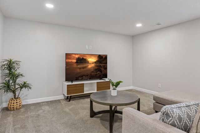 9925 Nord Road, Bloomington, MN 55437