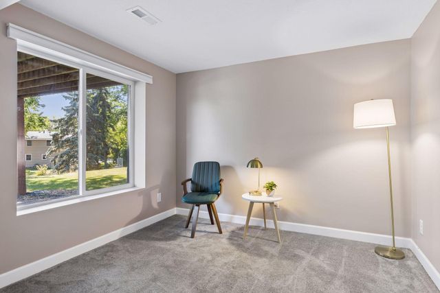 9925 Nord Road, Bloomington, MN 55437