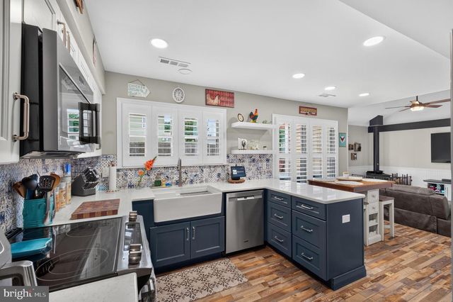 2111 SAINT FRANCIS ST, Wilmington, DE 19808