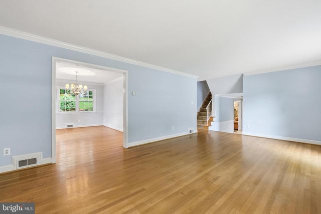 12112 WHIPPOORWILL LN, Rockville, MD 20852