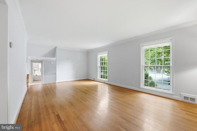12112 WHIPPOORWILL LN, Rockville, MD 20852