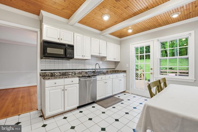 12112 WHIPPOORWILL LN, Rockville, MD 20852