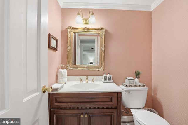 12112 WHIPPOORWILL LN, Rockville, MD 20852