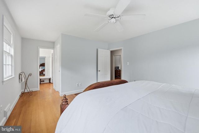 12112 WHIPPOORWILL LN, Rockville, MD 20852