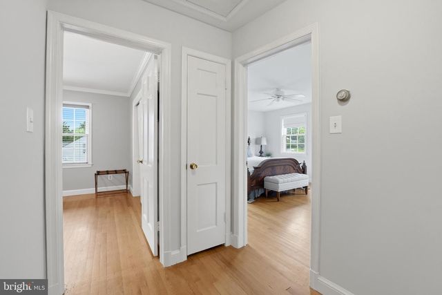 12112 WHIPPOORWILL LN, Rockville, MD 20852