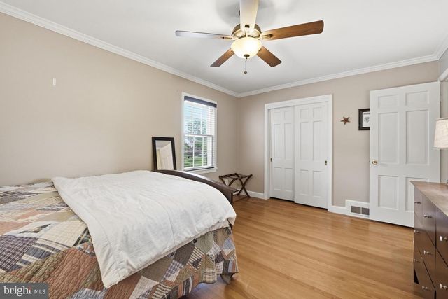 12112 WHIPPOORWILL LN, Rockville, MD 20852