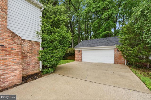12112 WHIPPOORWILL LN, Rockville, MD 20852