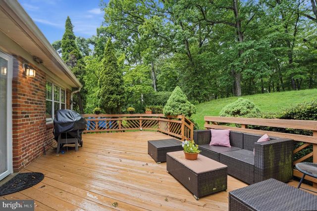 12112 WHIPPOORWILL LN, Rockville, MD 20852