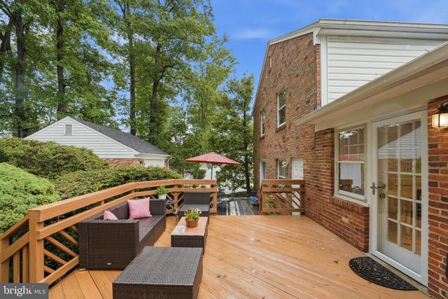 12112 WHIPPOORWILL LN, Rockville, MD 20852