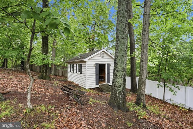 12112 WHIPPOORWILL LN, Rockville, MD 20852