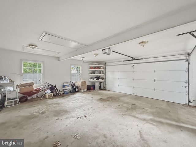 12112 WHIPPOORWILL LN, Rockville, MD 20852