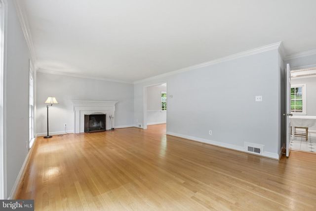 12112 WHIPPOORWILL LN, Rockville, MD 20852