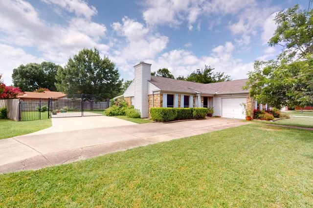 4562 Wild Rose Court, Fort Worth, TX 76137
