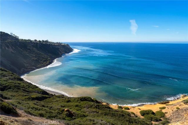 401 Yarmouth Rd, Palos Verdes Estates, CA 90274