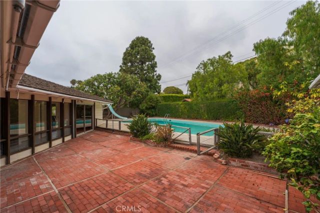 401 Yarmouth Rd, Palos Verdes Estates, CA 90274